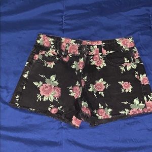 Rose shorts